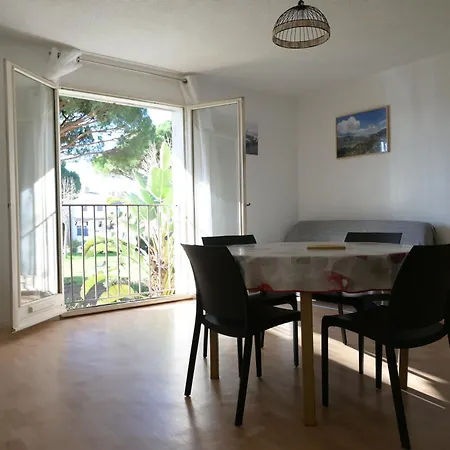 Apartment Entre Et Collines T2 *